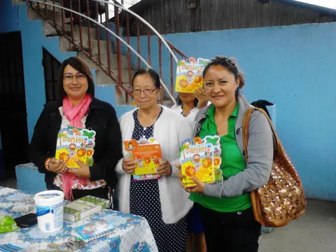 Uꞌjbꞌil kye qya te chꞌuq nimil te T-ark Noé/Material a las hermanas de la iglesia Arca de Noé.